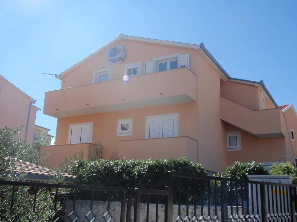 Apartments by the sea Businci, Ciovo - 12565, Trogir, Croaţia