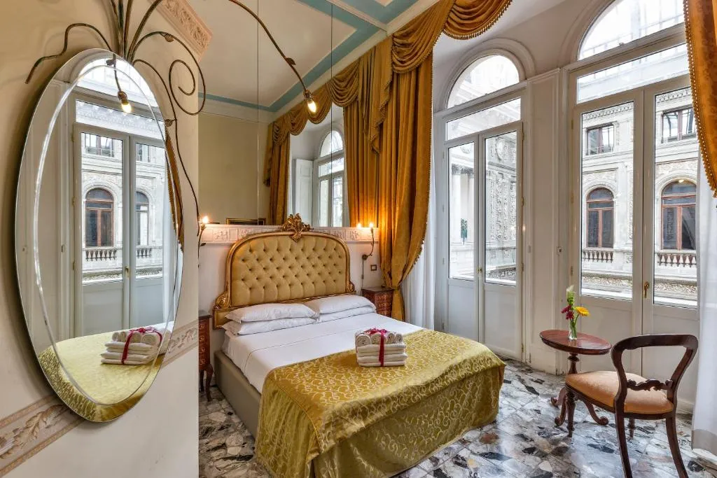 B&B Art Suite Santa Brigida, Napoli, Italia