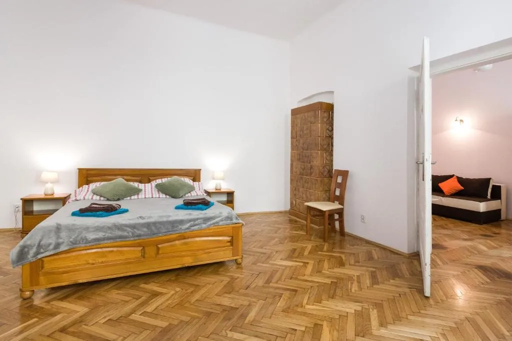 Spacious&Quiet Old Town Apartment, Krakow, Poland