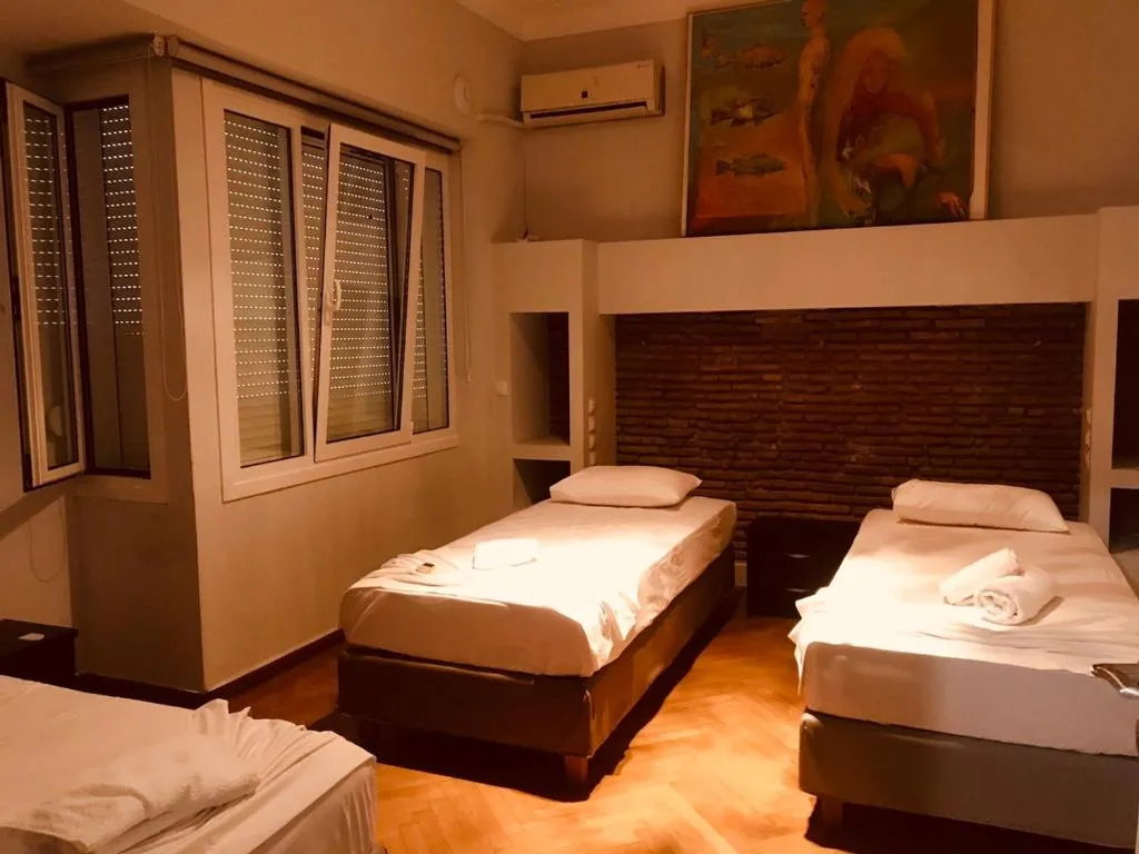 Spacious comfortable for 7, Athens, Greece