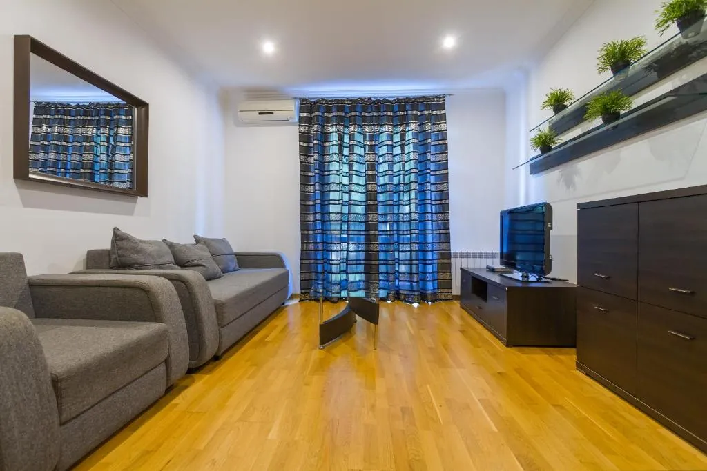 Luxury 3 Bedrooms - Next to Arena, Kiev, Ukraine