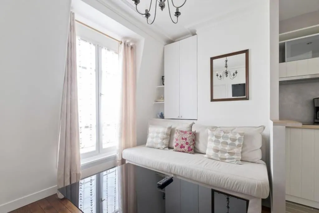 Cosy flat for 4p in the 16th district, Paris, Franţa