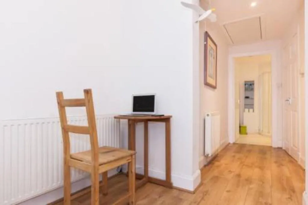 Bright Studio Apartment in Fountainbridge, Edinburgh, United Kingdom