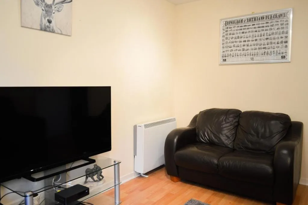 1 Bedroom Flat Near Leith Shore, Edinburgh, United Kingdom