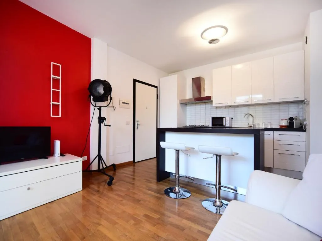 UD Apartments - Navigli with Terrace, Milano, Italia