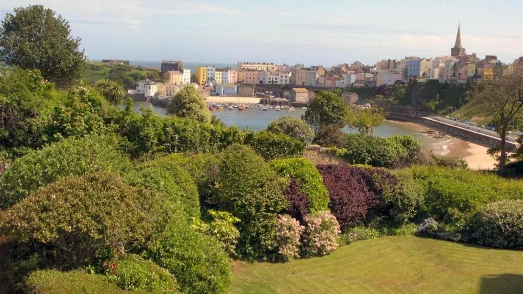 Croft Court 121, Tenby, United Kingdom