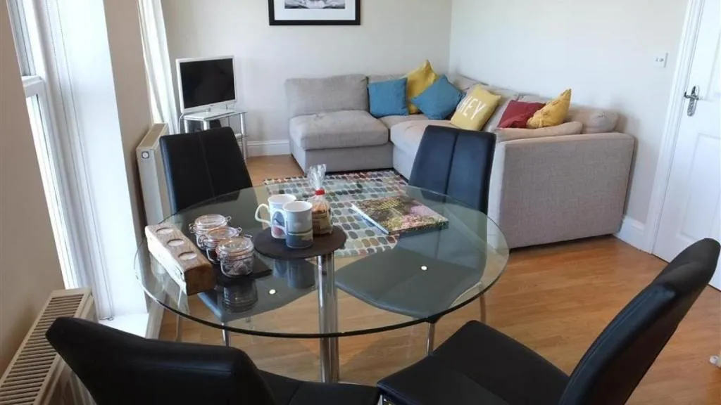 Goscar Court 2, Tenby, Marea Britanie
