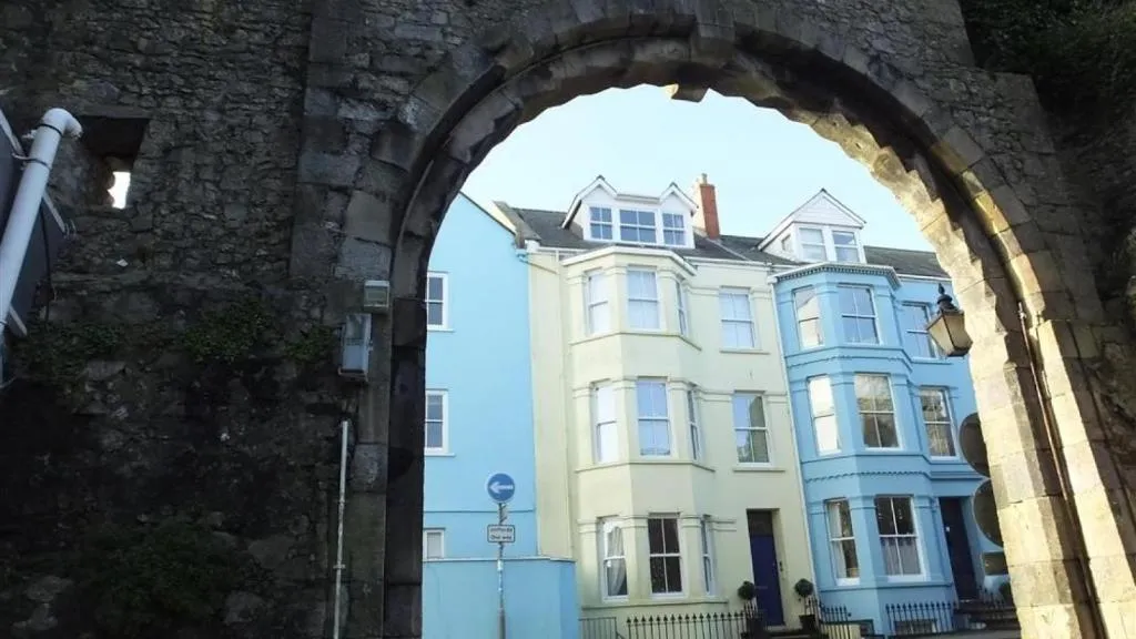 Spetchley House 2, Tenby, Marea Britanie