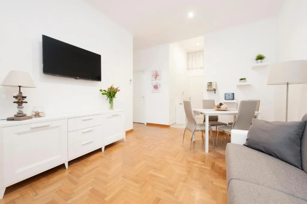 White Flat Labicana, Roma, Italy