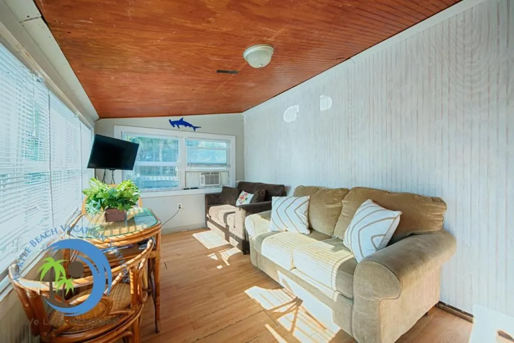 Oceanfront Ocean Drive Cottage, Myrtle Beach, Statele Unite ale Americii