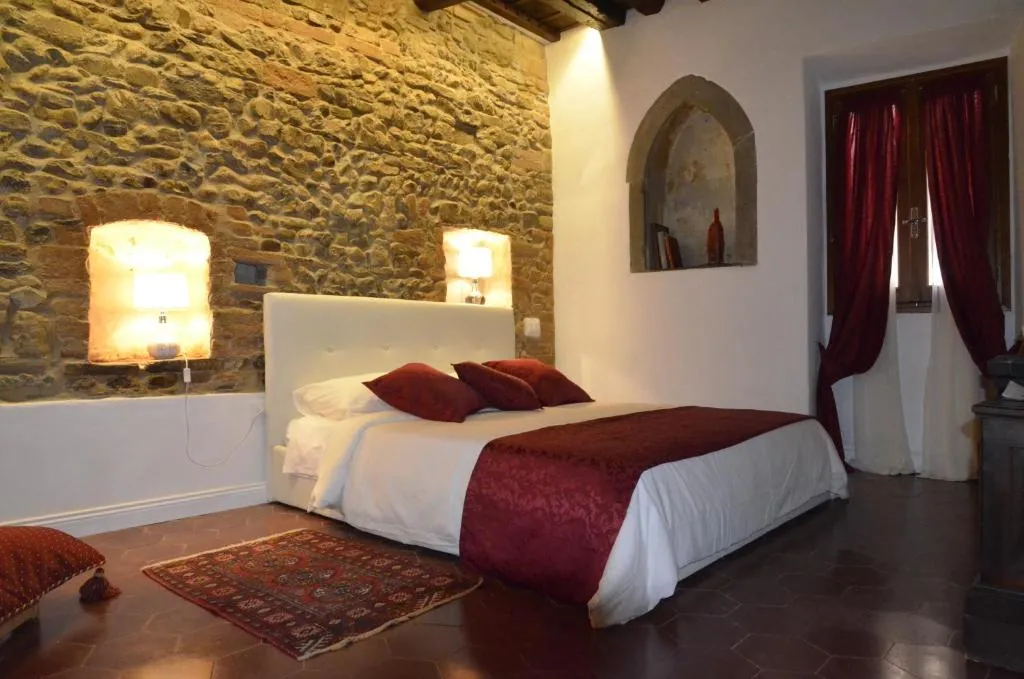 Suite la Nicchia Guelfa, Florența, Italia