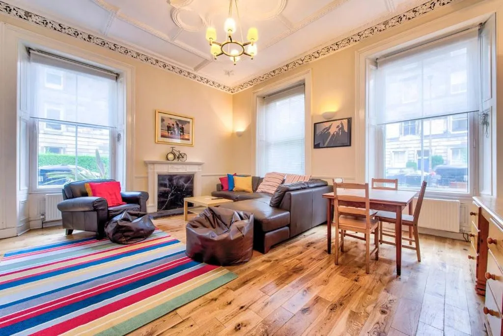 ALTIDO 4Bed Apt near the Meadows & George Sq, Edinburgh, United Kingdom
