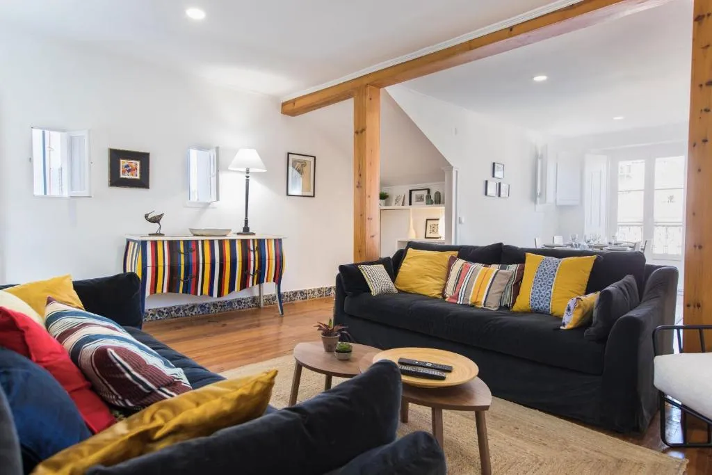 LovelyStay - Bairro Alto Terrace Wonder, Amadora, Portugal