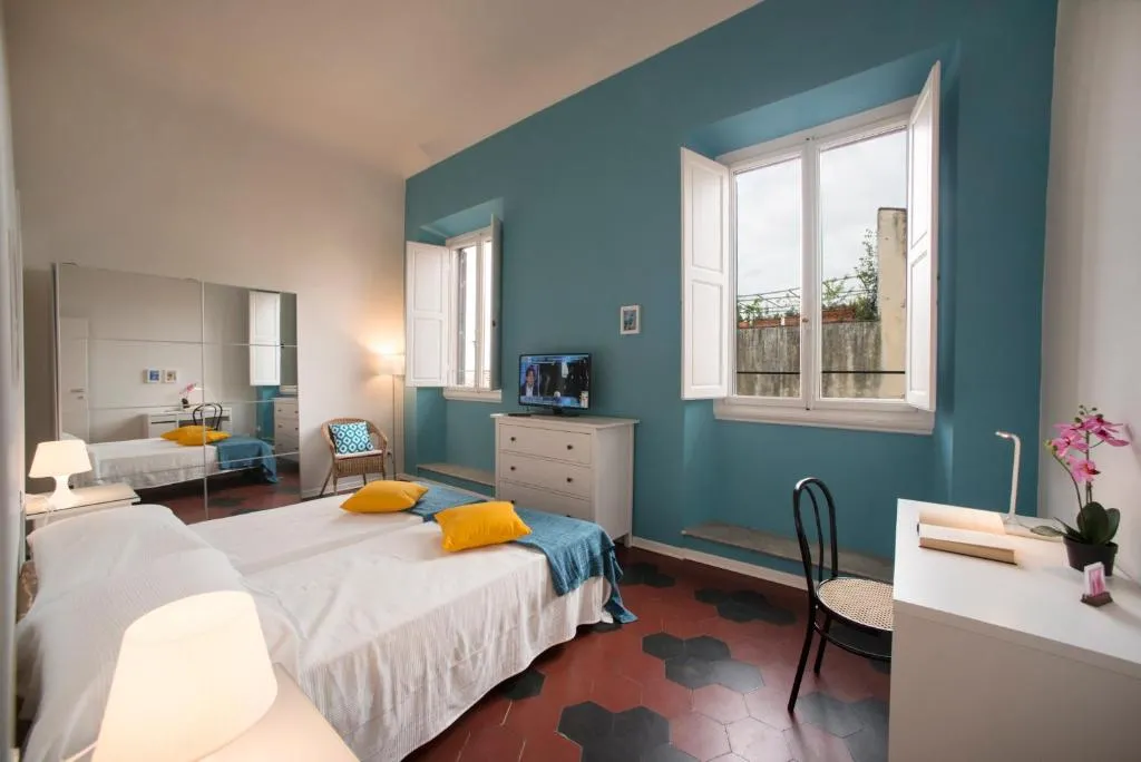 Florence Oasis, Florența, Italia