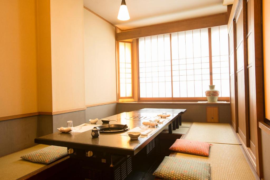 Shiobara Onsen Ryokan Kamiaizuya thumbnail 4
