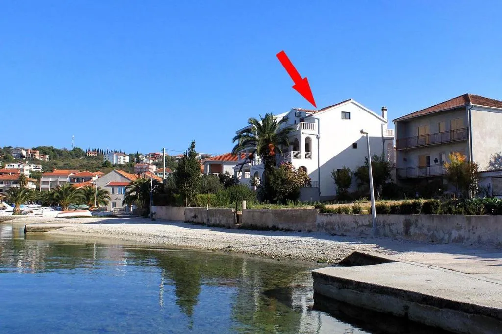 Apartments by the sea Okrug Gornji, Ciovo - 9693, Trogir, Croaţia