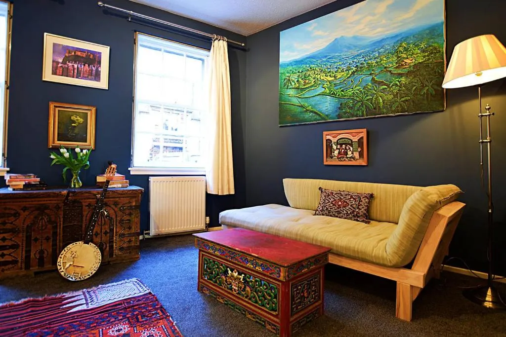 ALTIDO Bohemian Writers Retreat in Heart of The Old Town, Edinburgh, United Kingdom