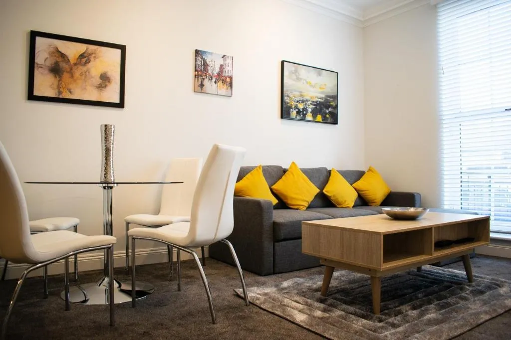 2 Bedroom Apartment in City Centre, Edinburgh, United Kingdom