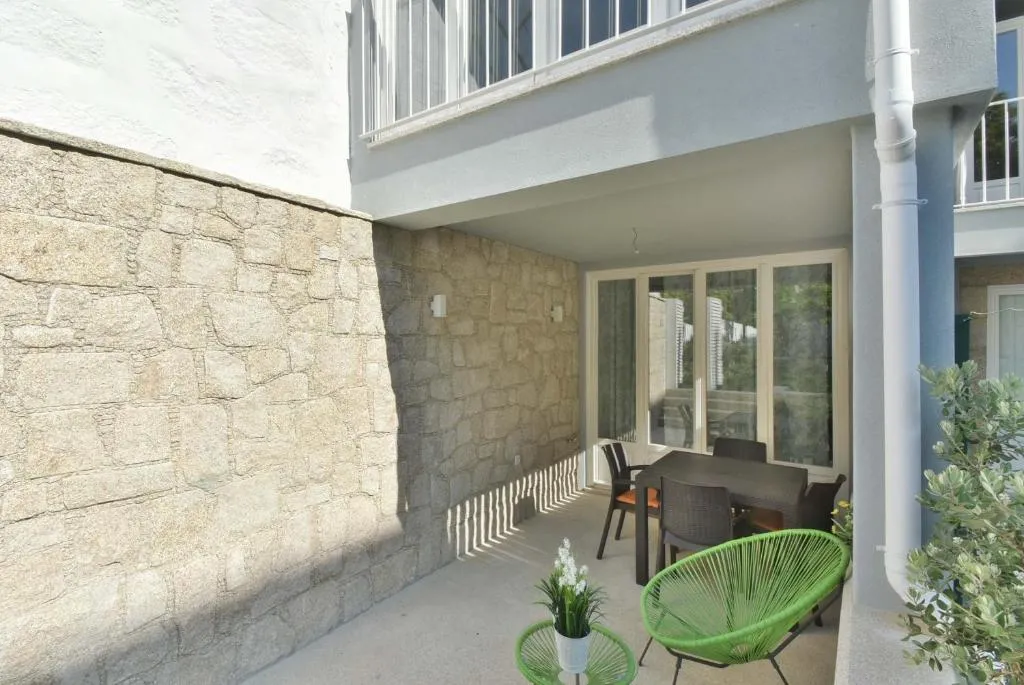 B Firmeza Terrace, Porto, Portugal