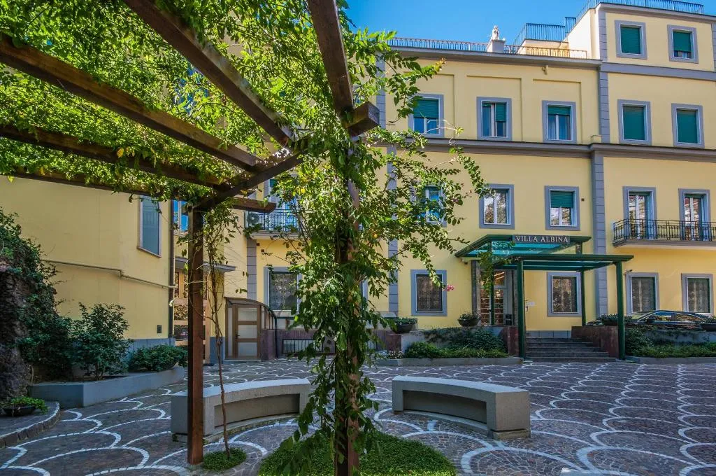 Villa Albina, Napoli, Italia