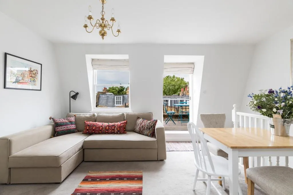 Charming 1 bed flat with balcony in Pimlico, London, United Kingdom