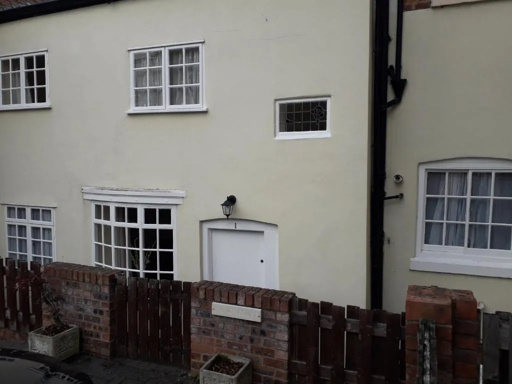 The Roman Wall Grooms Cottage City Centre, Chester, United Kingdom
