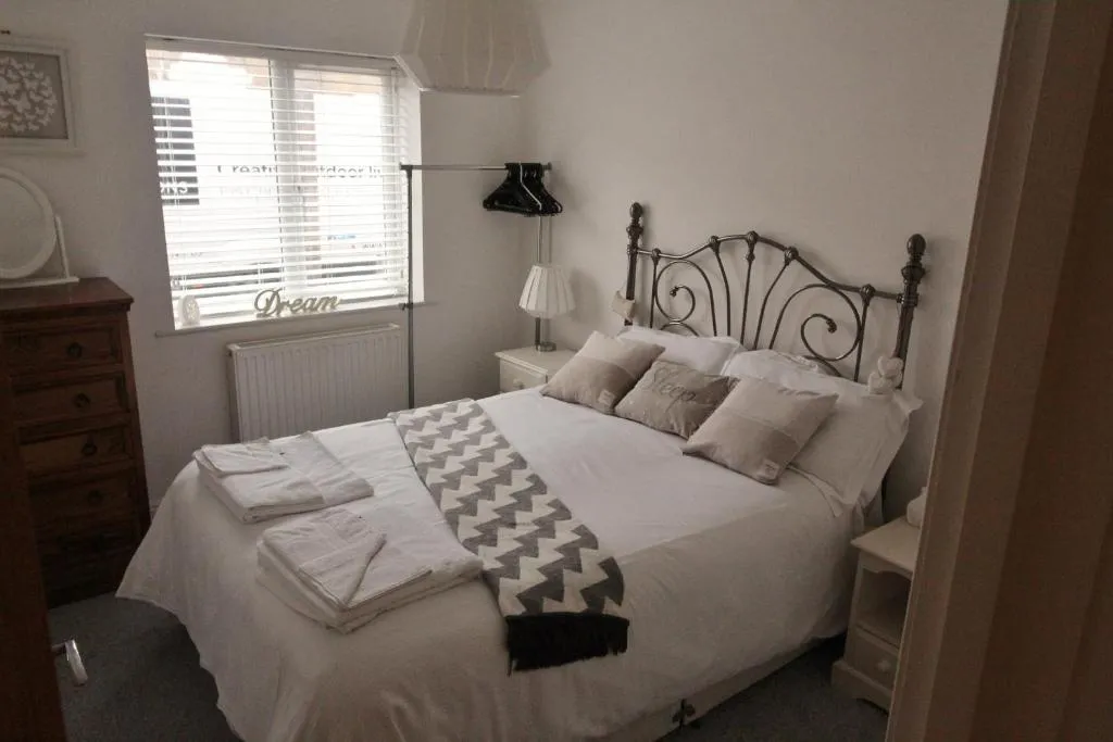 94a Flat 1Gladstone Road East, Bournemouth, United Kingdom