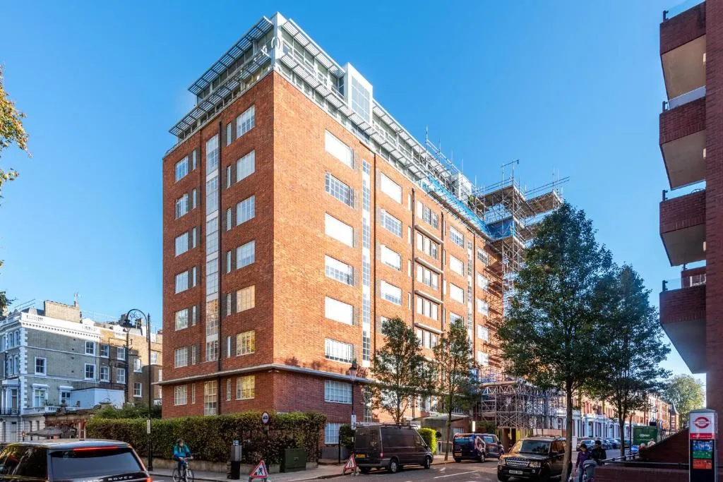 Roland House, Londra, Marea Britanie