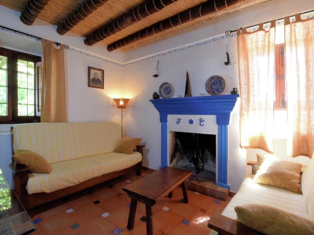 Lavish Cottage in Fuentes de Cesna with Pool 15