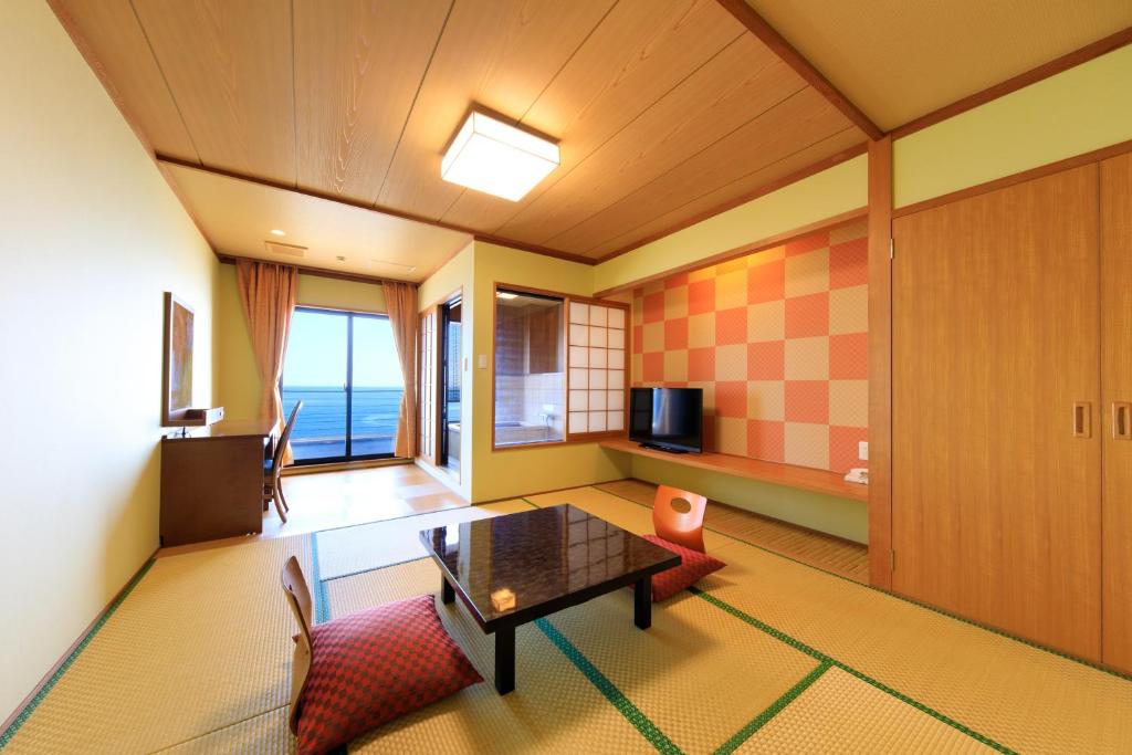 Seaside Hotel Mimatsu Ooetei thumbnail 3