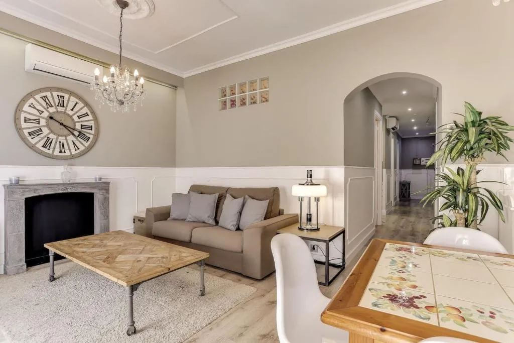 Amazing 3bed with big terrace next to Plaza España, Barcelona, Spania
