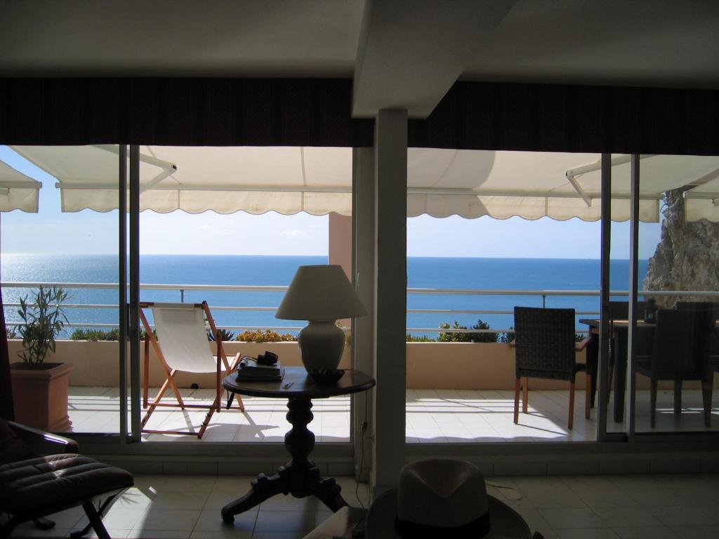 Luxury apartment facing the Mediterranean