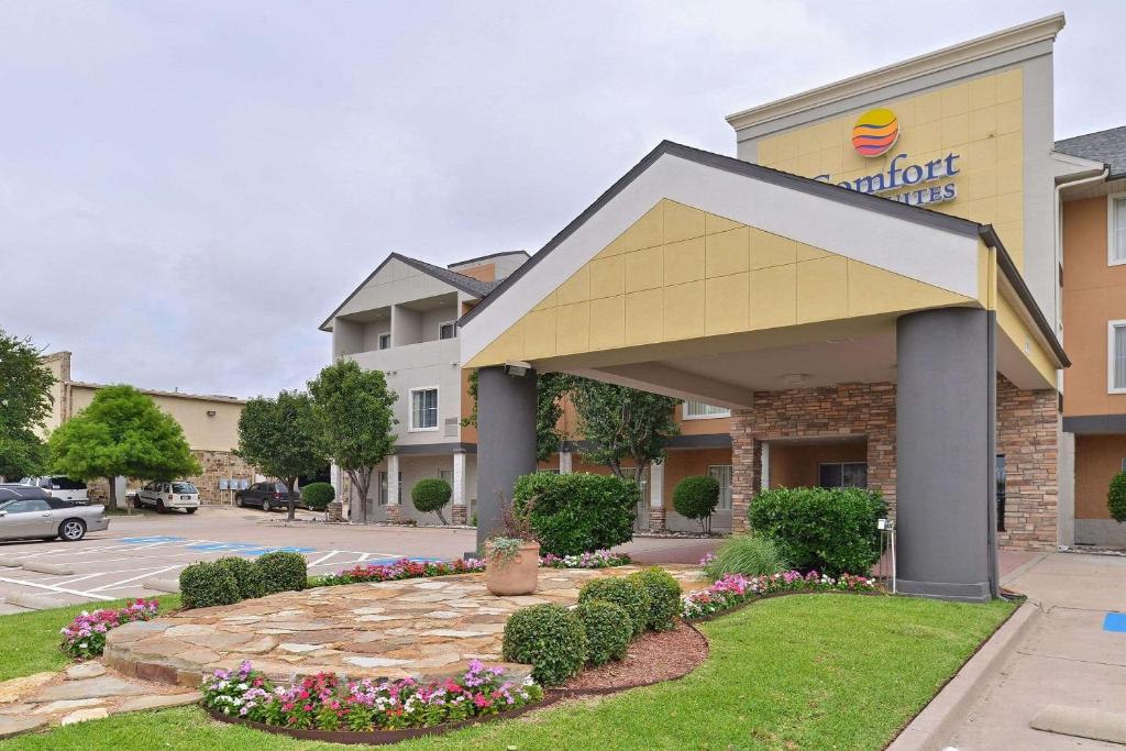 Comfort Inn & Suites Frisco