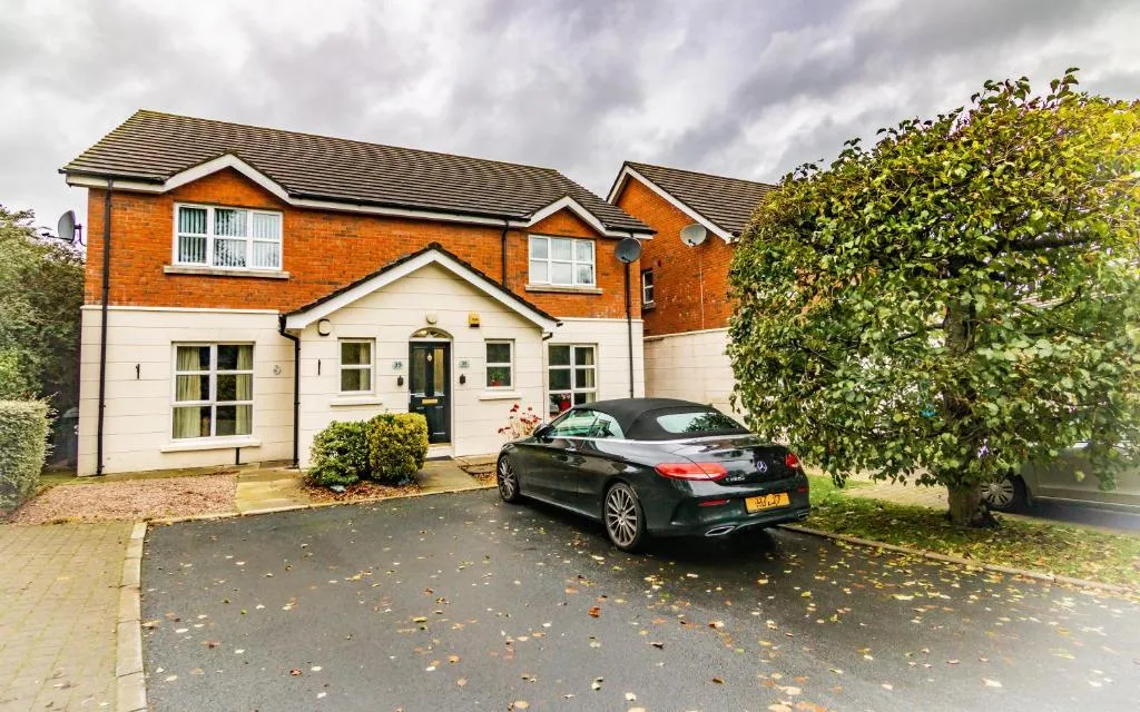 35 Richmond Avenue, Belfast, Marea Britanie