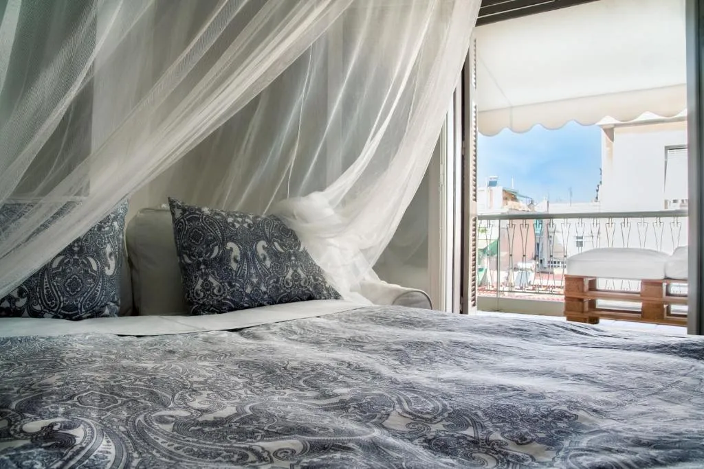 Hidden Gem, 2 bedroom near city center, Athens, Greece