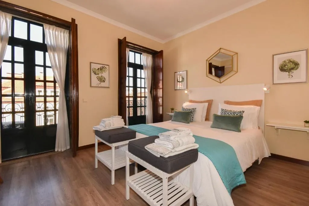 Azulejos Duplex Apartment - Porto Downtown, Porto, Portugalia