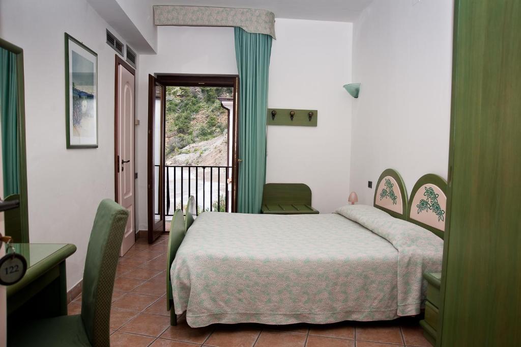 Standard Double Room with Sea View