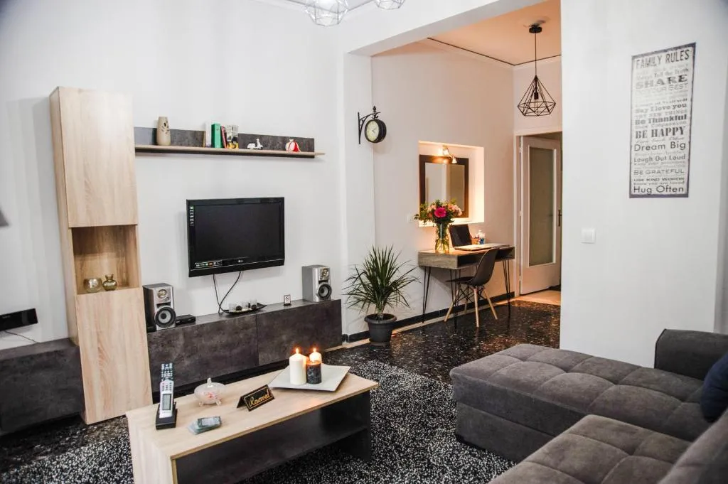 Luxury apartment near Acropolis! in the Heart of Athens!, Athens, Greece