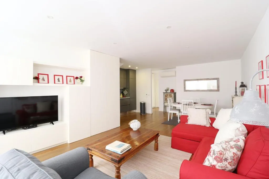 Downtown Charming Apartment, Amadora, Portugal