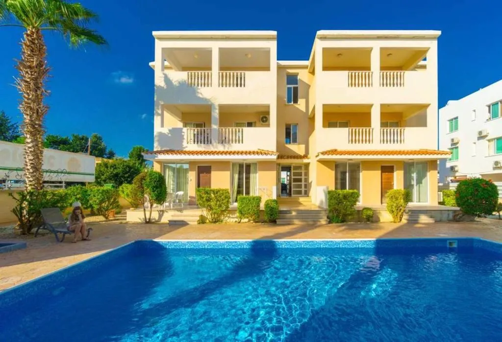Beautiful 2 bed apartment with great views in Paphos, Paphos, Cyprus
