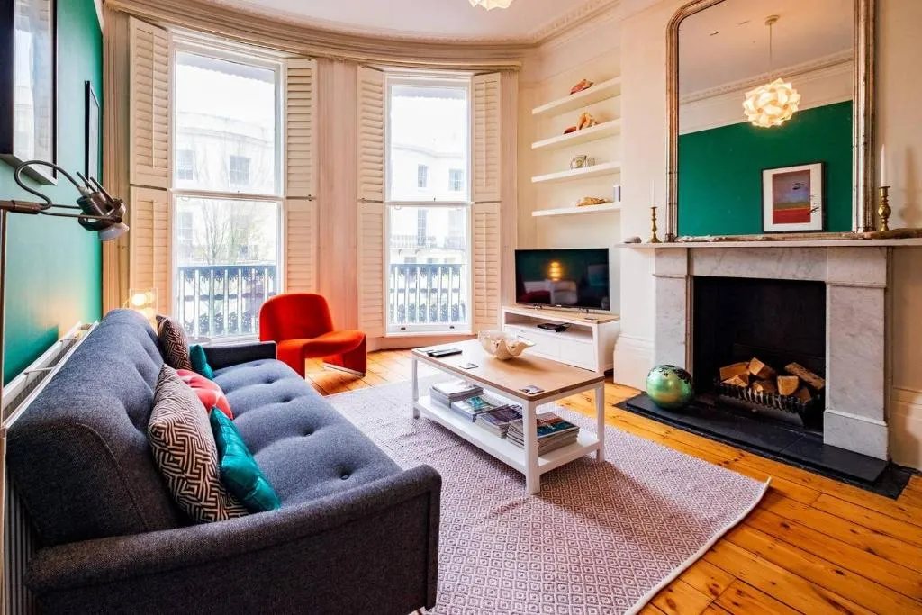 Beautiful & stylish Regency flat near the sea!, Brighton and Hove, United Kingdom