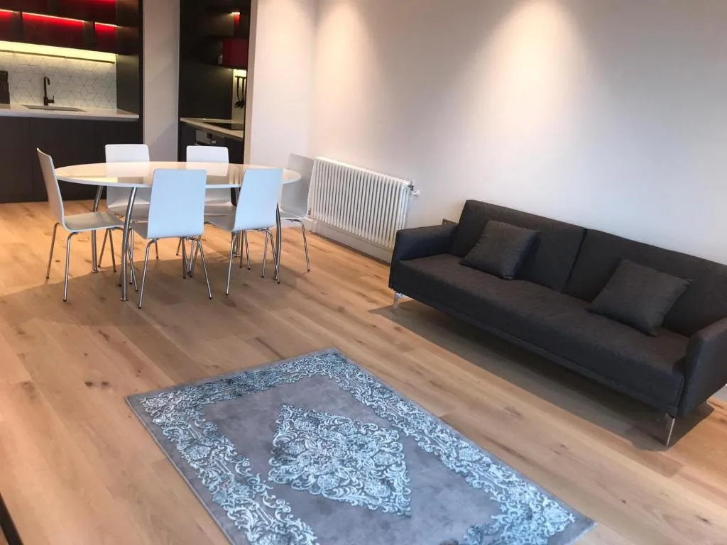 NEW APARTMENT CANNING TOWN, Londra, Marea Britanie