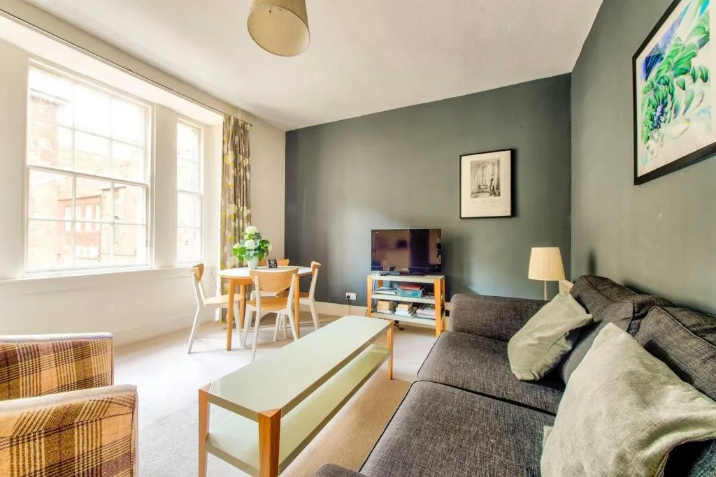 ALTIDO Amazing Location! - Lovely Rose St Apt in New Town, Edinburgh, United Kingdom