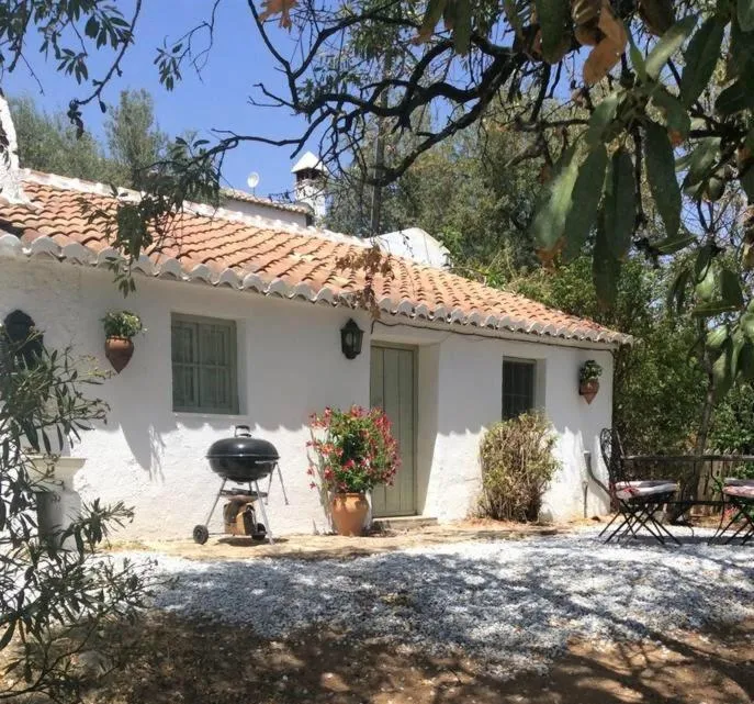 Rural Casita Gecko with Private Swimming Pool, Malaga, Spain
