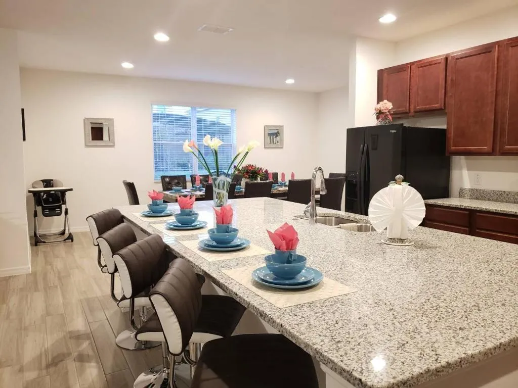 G7021- Luxury Disney vacation home 9BR&7BA, Davenport, United States