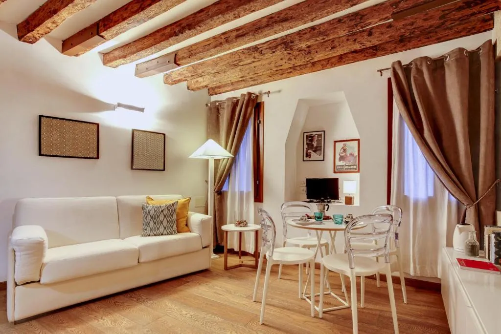 Modern Apartment In Venice Gf, Venice, Italy