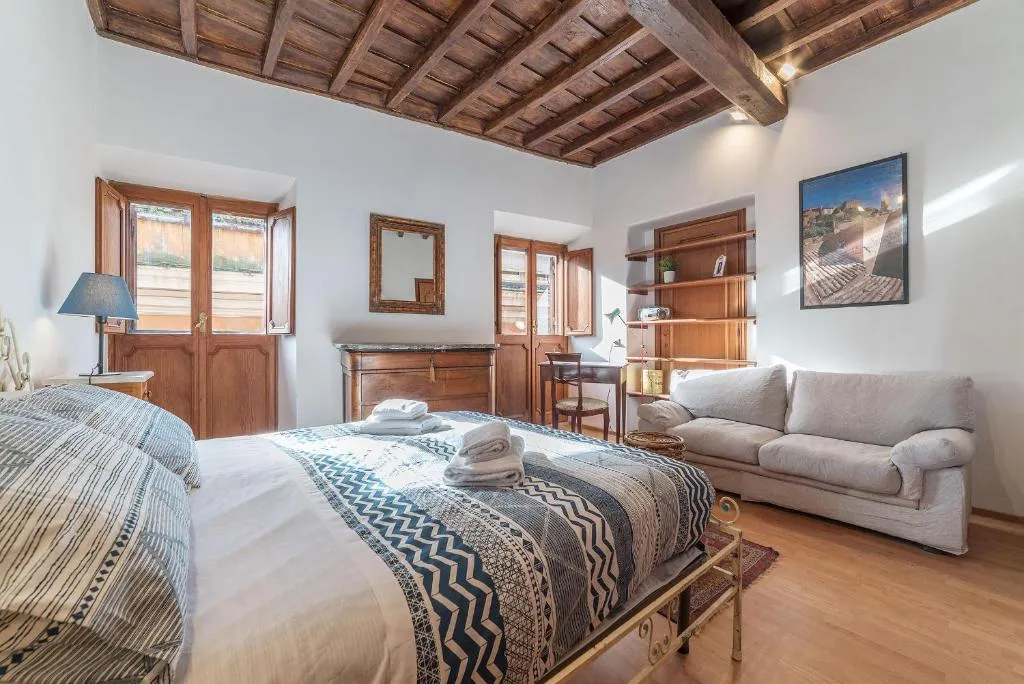 Montecitorio & Pantheon Stylish Flat, Roma, Italy