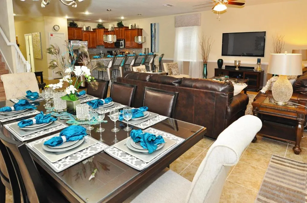 Champions Gate Villa Sleeps 16 Pool Air Con T739002, Kissimmee, Statele Unite ale Americii