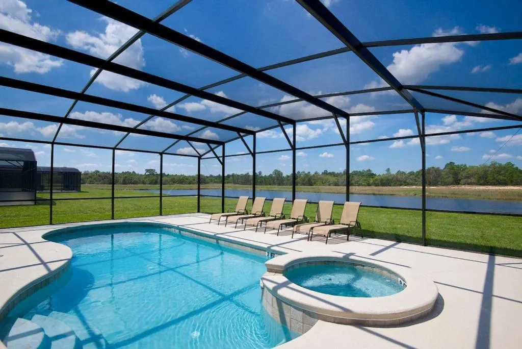 Davenport Villa Sleeps 10 Pool WiFi T739007, Davenport, United States
