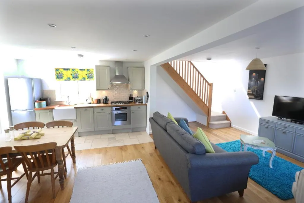 4a Dolphin Close, Lyme Regis, United Kingdom